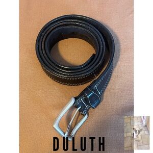 Men’s Duluth Black Leather Belt, 
Sz 53 inches